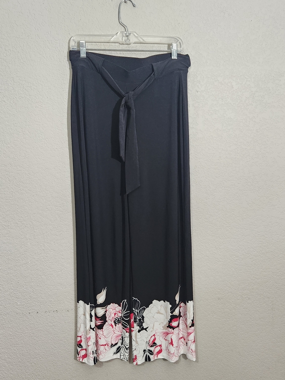 Black Floral Hem Tie-Waist Maxi Skirt
